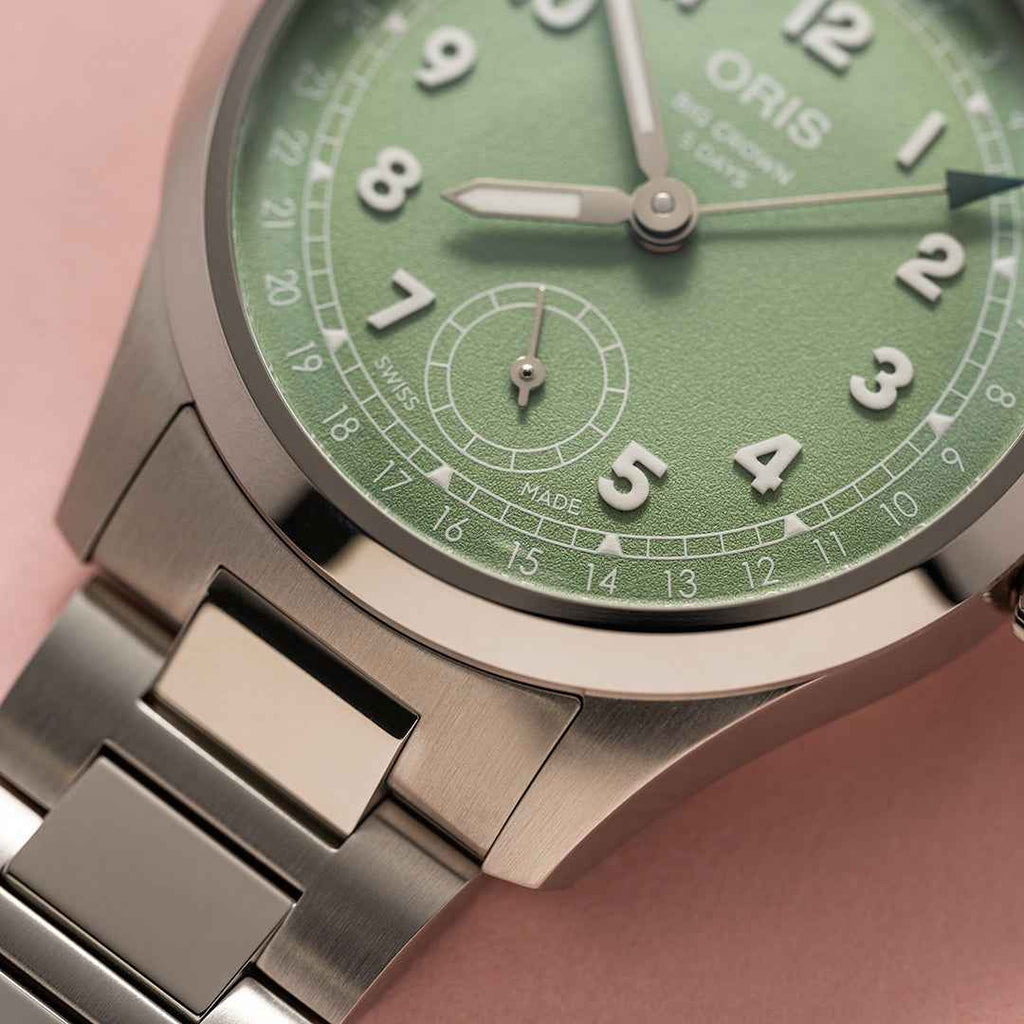 BIG CROWN POINTER DATE