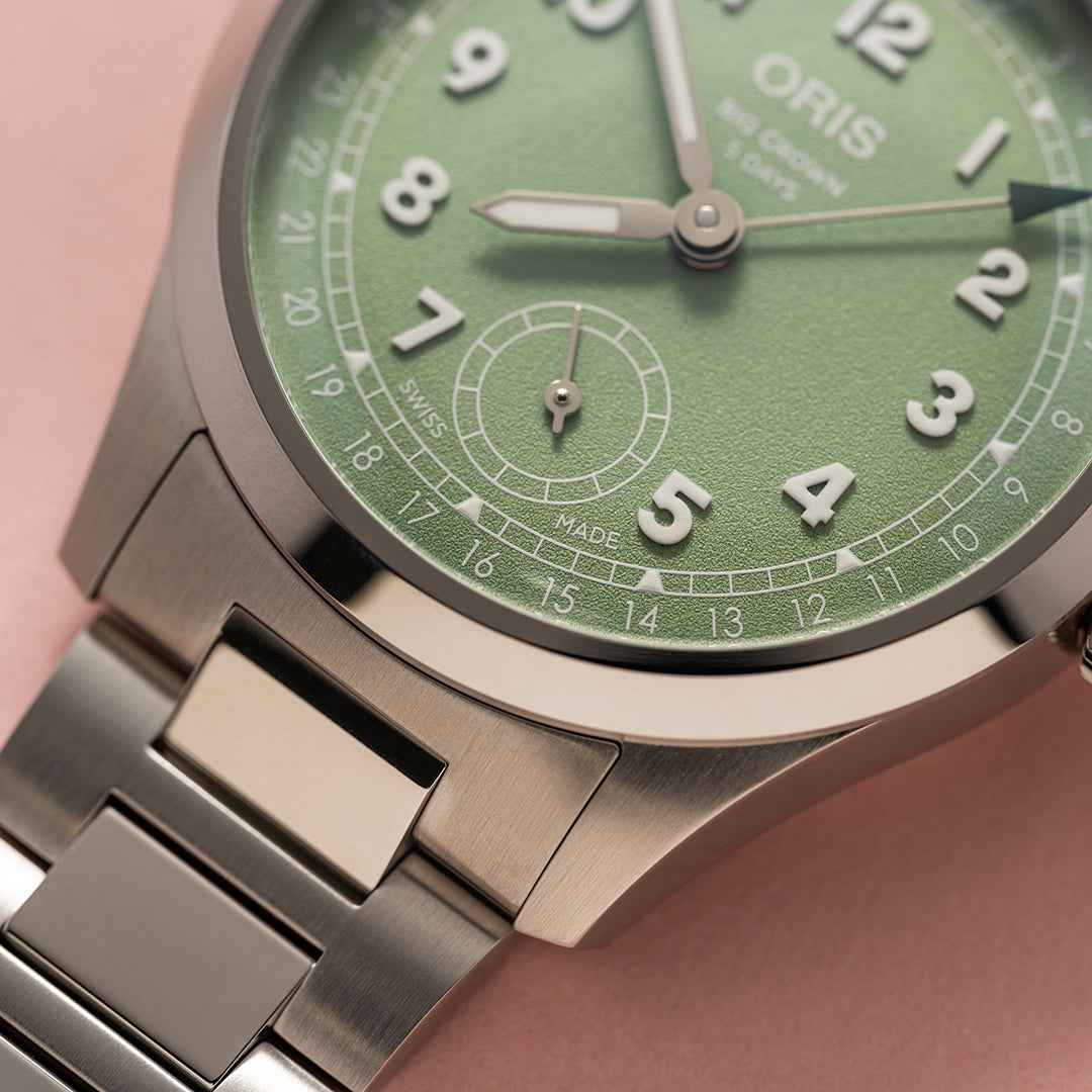 BIG CROWN POINTER DATE