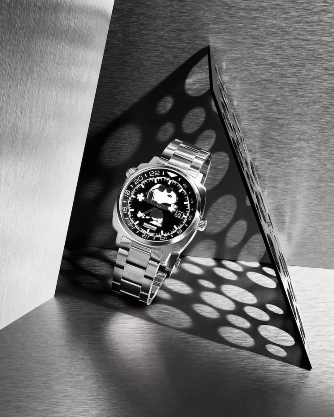 GMT STEEL SNOOPY LIMITED EDITION - 75TH ANNYVERSARY